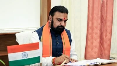 Under the revised Bihar Social Media and Online Media Rules, creators will receive ₹10,000 for every one
