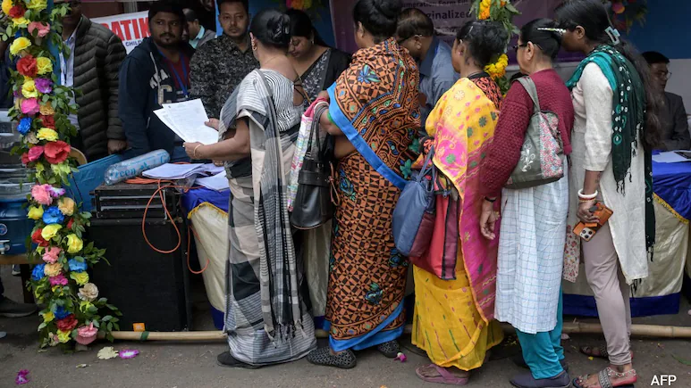 Maharashtra's draft electoral roll now includes over 7.71 crore voters, which is about 78.86%