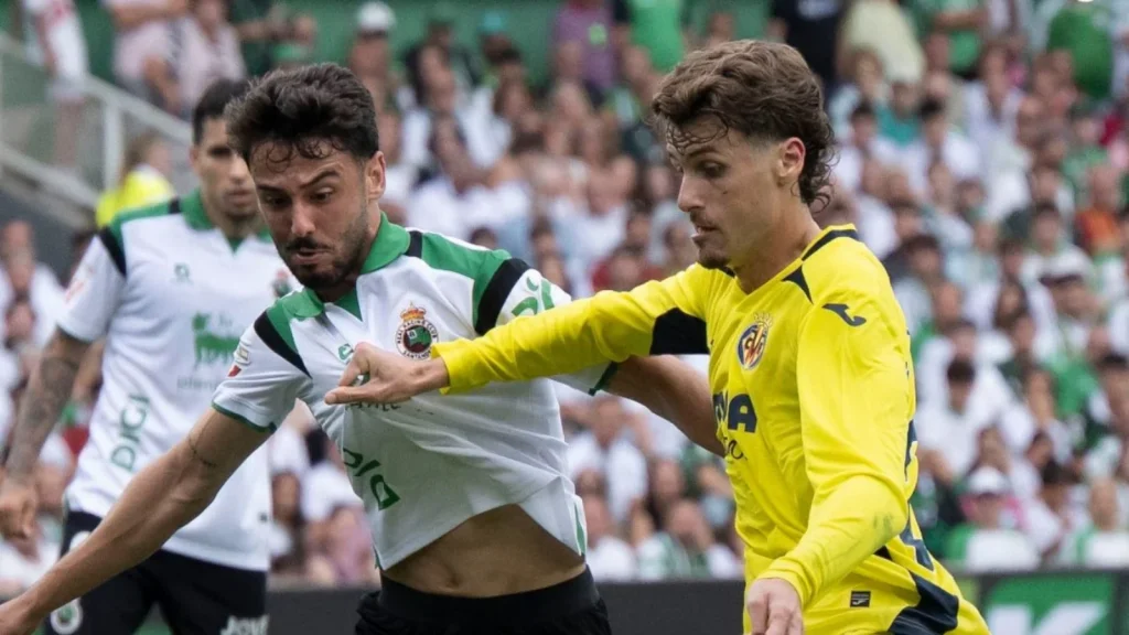 Villarreal needed two goals in just over a minute to snatch a 2-2 draw at promoted side Racing Santander