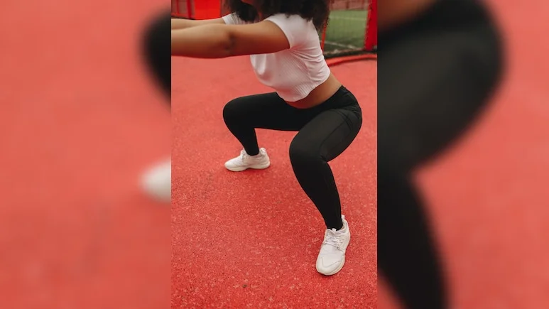 Manager In China Forces Employee To Do 200 Squats Over Missed Targets, She Develops Muscle Breakdown