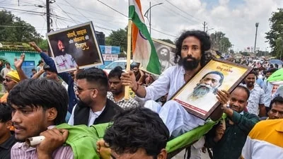 Devendra Nath Mahto, a student leader, concluded his 16-day hunger strike at Sadar Hospital in Ranchi
