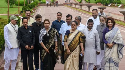 20 rebel TMC MPs receives Lok Sabha secretariat's notice on disqualification pleas
