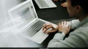 A woman has shared why she quit her 9-5 job after dedicating over four years to the corporate world