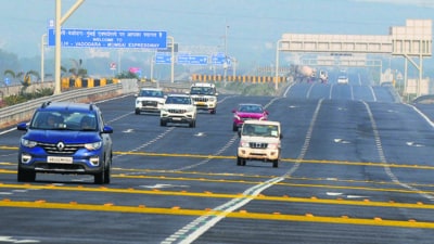In response to the incident, angry residents blocked the expressway, causing a traffic jam that extended