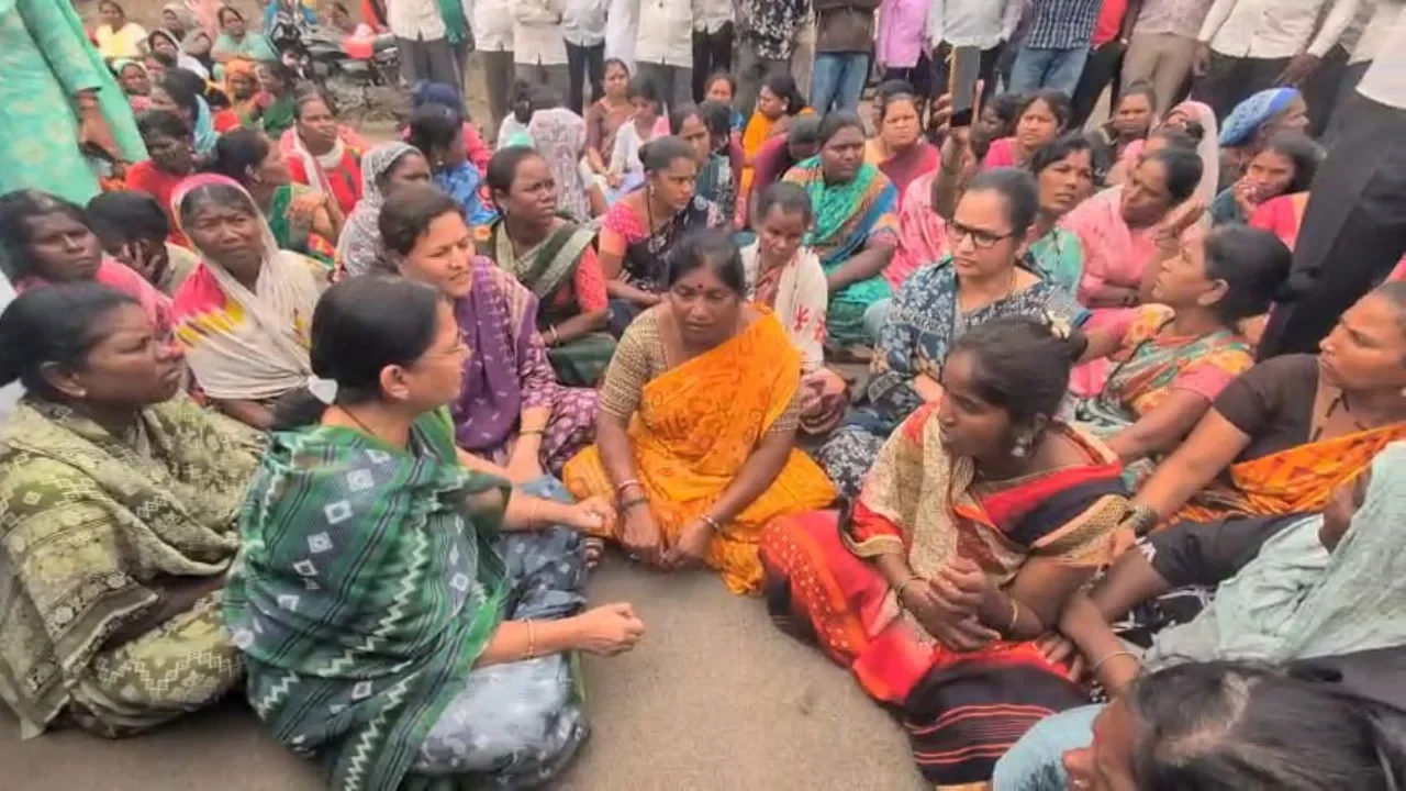 The victim belonged to a farm labourer's family and was studying in Class 4. According to police, she had not gone to school on Tuesday as she was unwell.