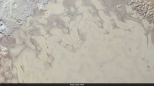 Space and astronomy briefing: NASA Finds Evidence Of Recently Flowing Liquid On Pluto's Surface