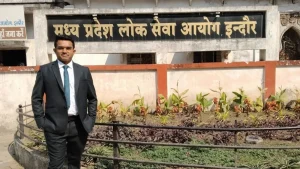 Manoj Pal, a resident of Khapariya village in the Narmadapuram district of Madhya Pradesh, appeared