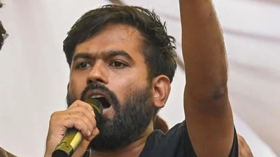 Dipke claimed that both protesters were agitating peacefully during the CJP’s Jantar Mantar protest