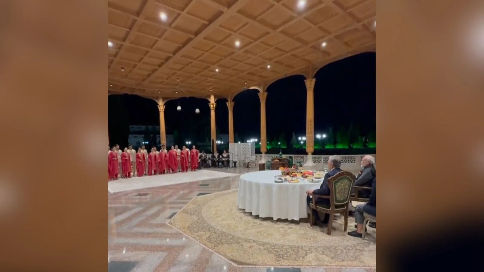 PM Modi and Uzbek President Shavkat Mirziyoyev watched the performance together from a round