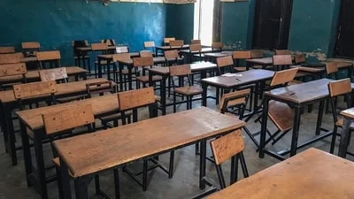 The Rajasthan government revealed in the Assembly on Friday that 611 government-run schools are