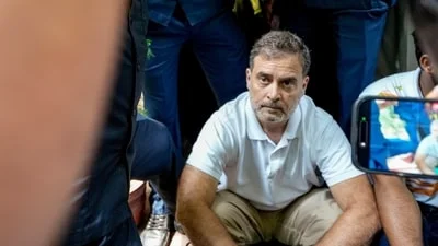 The Bharatiya Janata Party (BJP) has accused the Congress of paying social media influencers ₹ 25,000