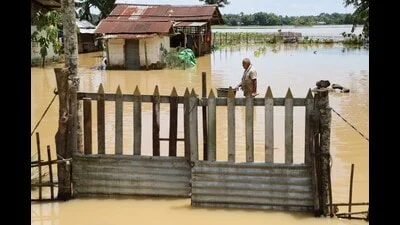 The administration has been directed to actively work to stand by the affected people and swiftly