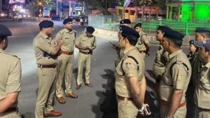 On Thursday in Patel Nagar, Uttarakhand, police arrested four individuals following a violent