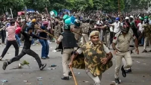 Congress MP Rahul Gandhi on Sunday lauded the “courage and resilience” of the students who protested