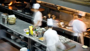 The Maharashtra Food and Drug Administration (FDA) has suspended the food licenses of five outlets