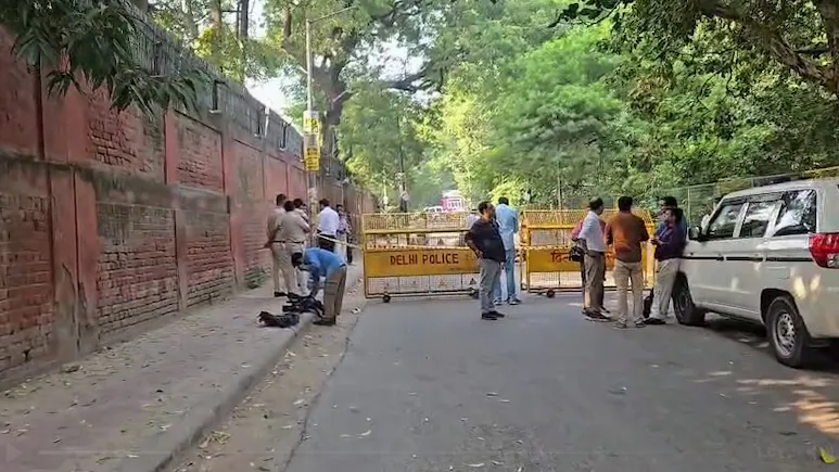 Days After Rape Of 17-Year-Old, Delhi Restricts Entry To Parks After Sunset
