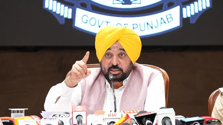 Mothers, Money And The Punjab Vote — Analysis