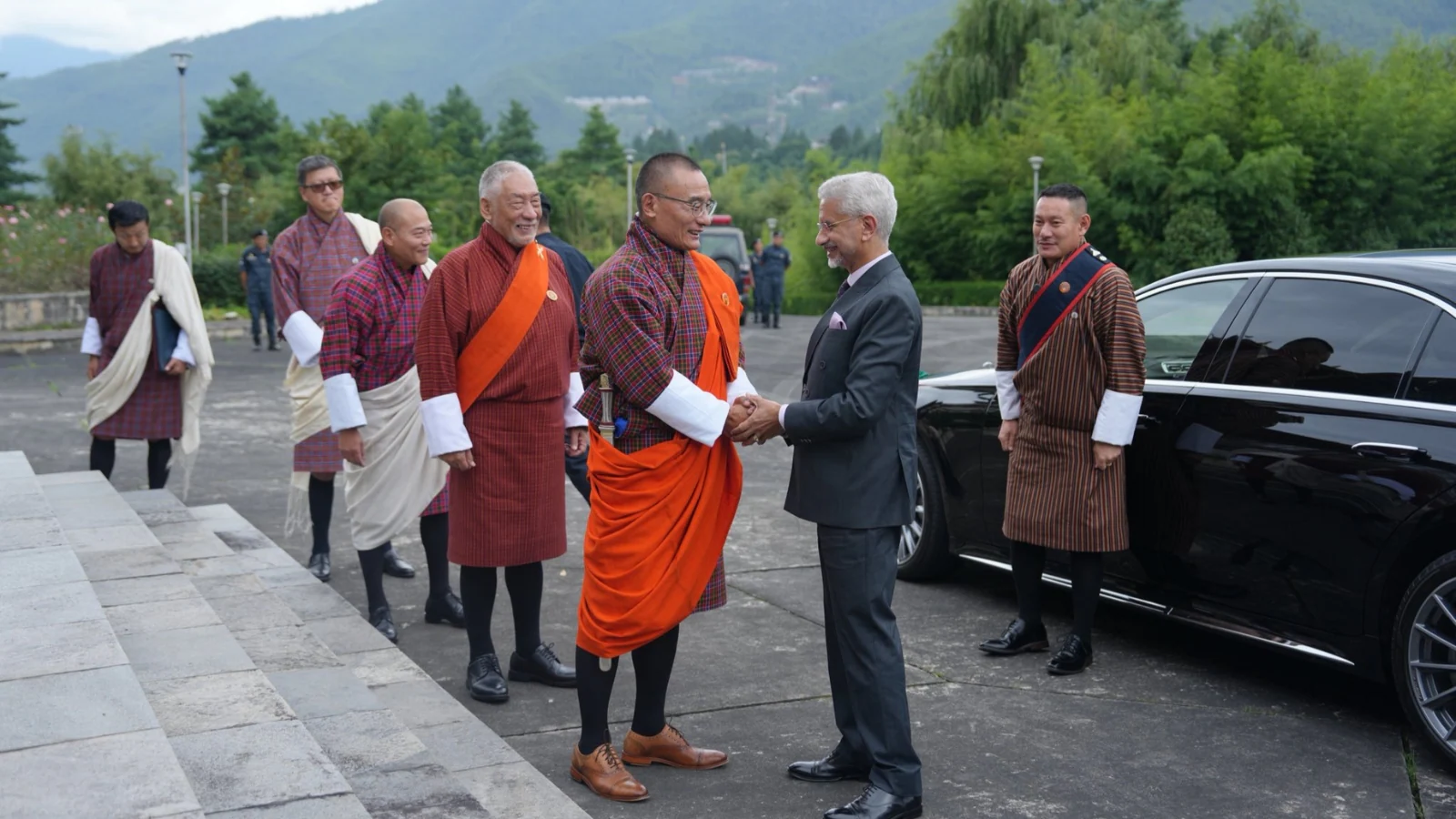 He attended a ceremony to hand over 43 purebred Jersey cows from India for the dairy cattle