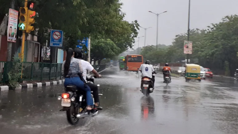 Temperature Drops As Rain Hits Delhi, Weather Office Issues Yellow Alert