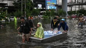 For many people in Bangkok, the weekend began with the sound of rain and ended with water
