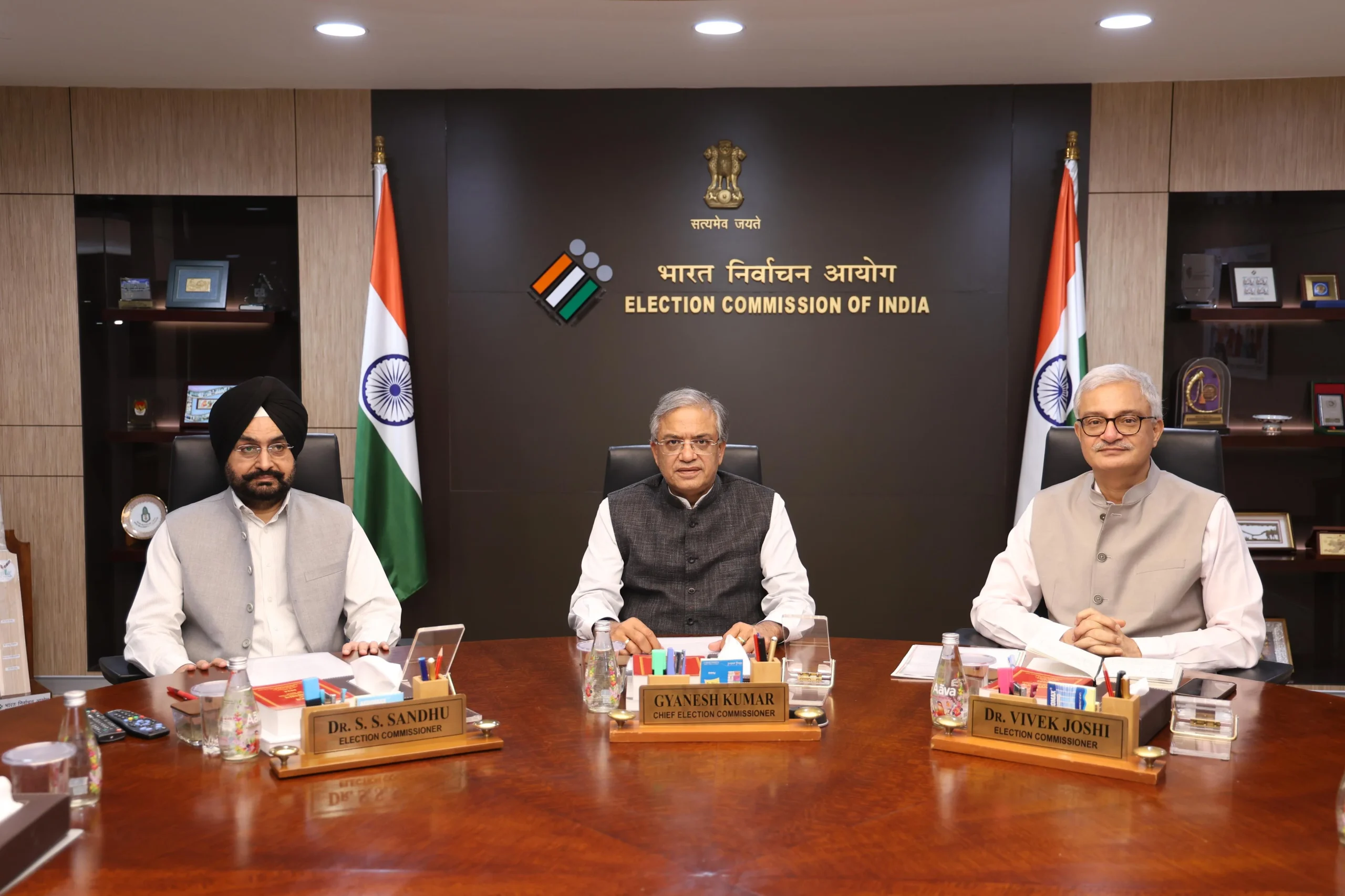 Former Kerala Chief Secretary Jiji Thomson has accused Chief Election Commissioner Gyanesh