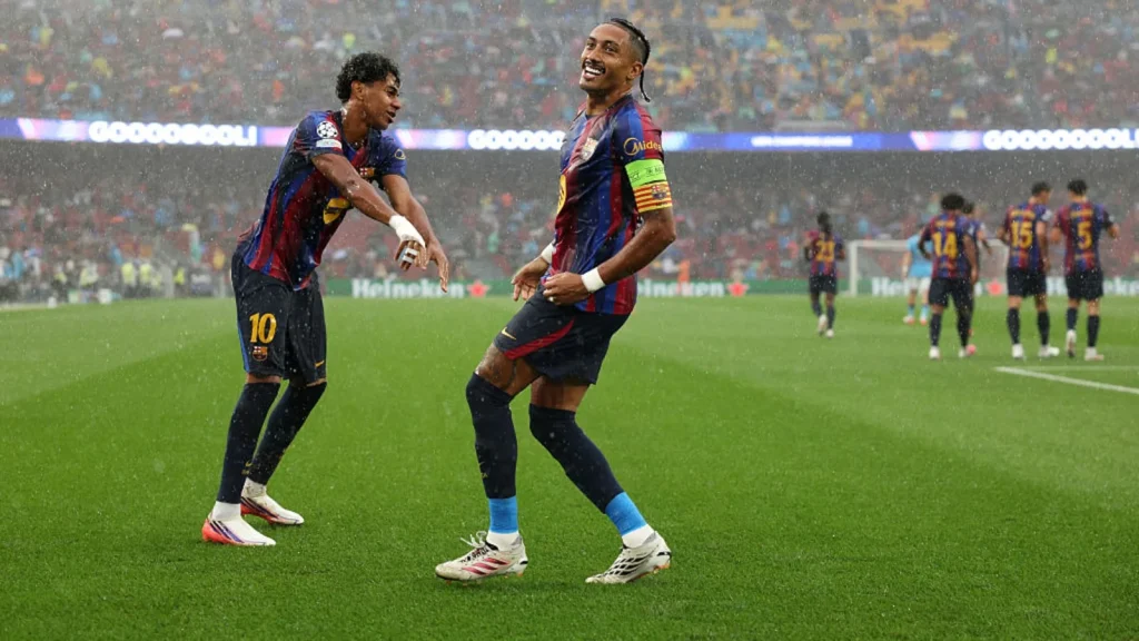Raphinha continued his superb goalscoring form with a brace as Barcelona demolished Feyenoord