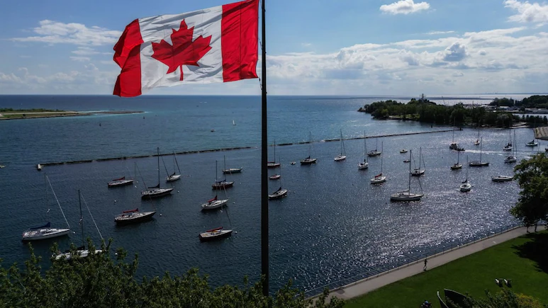 As of Monday afternoon, however, only the name 'Lake Ontario' was visible on Apple's maps