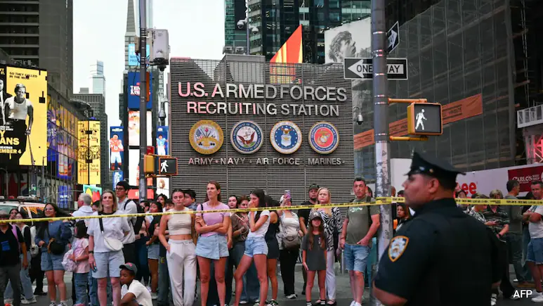 Woman Shot By Police After Stabbing Two At New York's Times Square: Report