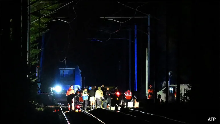 44 Injured After Train Derails In France