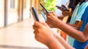 TRAI orders telecom companies to offer voice and SMS-only plans