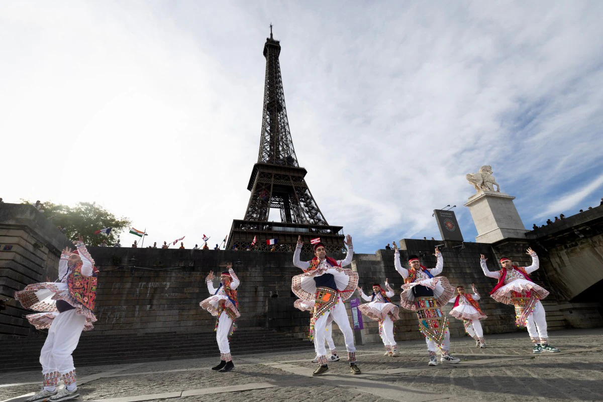Eiffel Tower Shuts After Women Staff "Sidelined" For Hindu Group's Visit