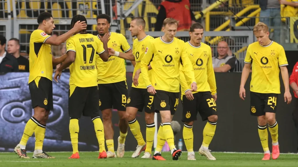 Felix Nmecha scored twice and Fabio Silva grabbed another as Borussia Dortmund won 3-0 at home