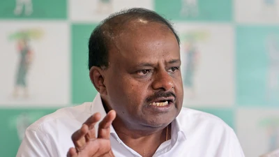 Union Minister HD Kumaraswamy intensified his criticism of the Karnataka government on Monday