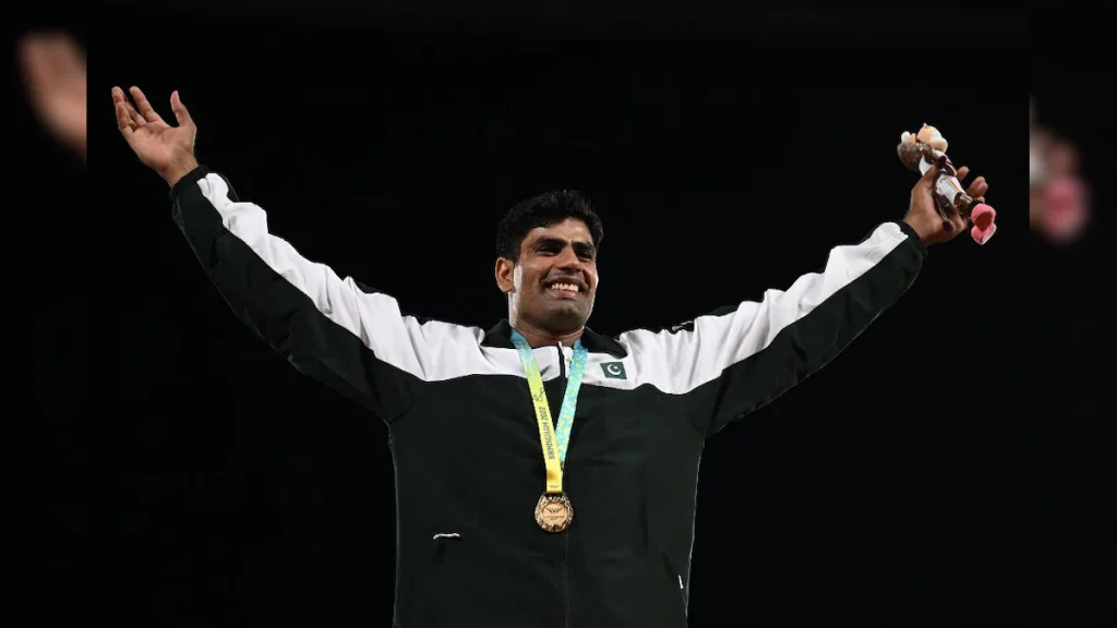 Pakistan's top javelin thrower, Arshad Nadeem has flown to the United Kingdom to undergo a knee
