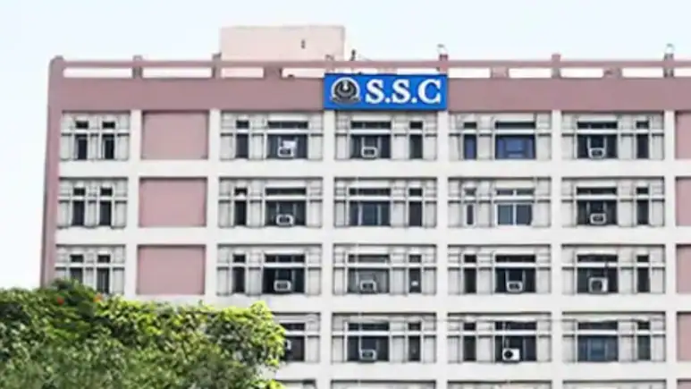 Eligible candidates can submit their applications through the official SSC website, ssc.gov.in