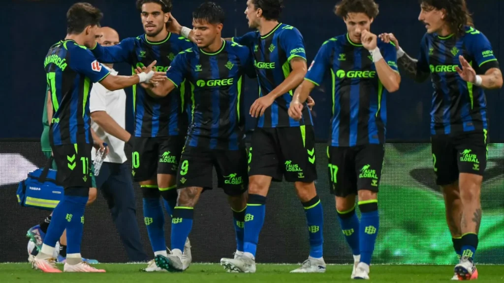 Real Betis secured a 2-1 victory at Villarreal on Monday to move third in La Liga and leave