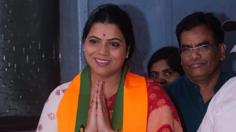 Mumbai Mayor Ritu Tawde has been fined Rs 300 by a local court for her repeated failure