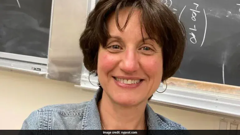 "5-8 Years Behind": US Math Teacher raises concerns over Of Falling Standards, Calculus Class