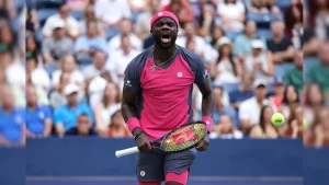 American Frances Tiafoe swept past former champion Daniil Medvedev in straight sets Sunday