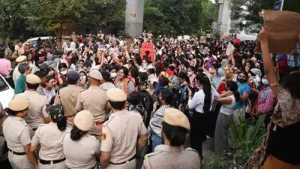 'Public spaces can't be high-risk zones' — Supreme takes suo motu cognisance of Delhi park gangrape