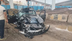 3 Dead As Speeding BMW Crashes On Mumbai Coastal Road, Falls Off Bridge