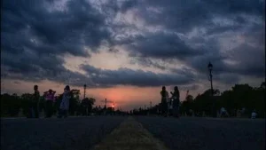 Rain is expected to begin on Saturday and continue into Sunday, accompanied by thunderstorms