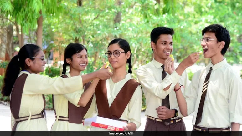 Under the scheme, more than 7,500 eligible students across the state will receive e-scooties