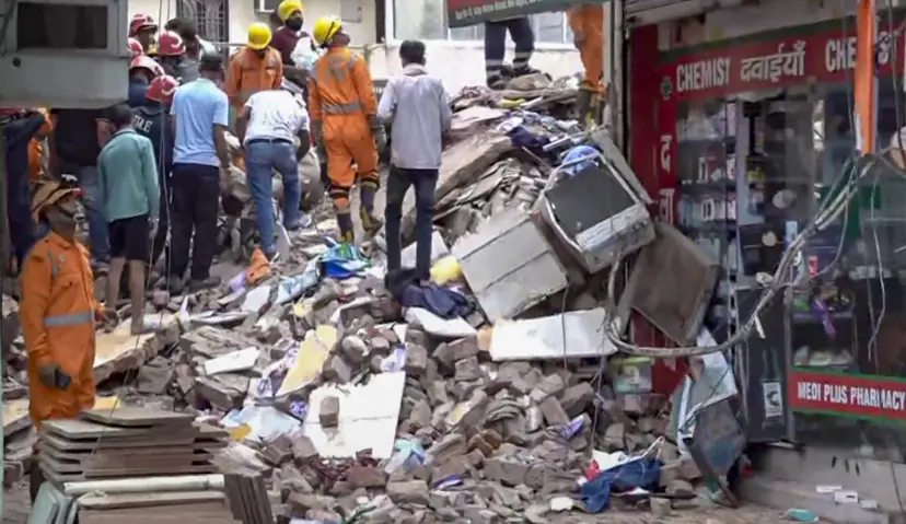 I went to a friend's place to freshen up and the building collapsed