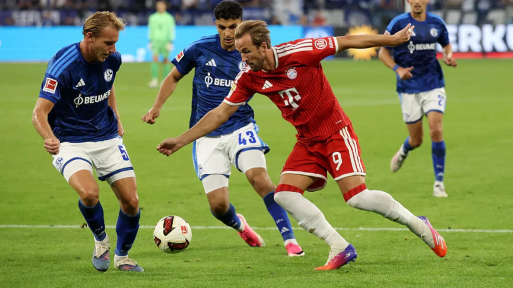 Defending champions Bayern Munich were held to a scoreless draw by promoted Schalke