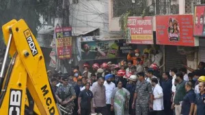 MCD issues notices to ruinous buildings after Satya Niketan PG building collapse
