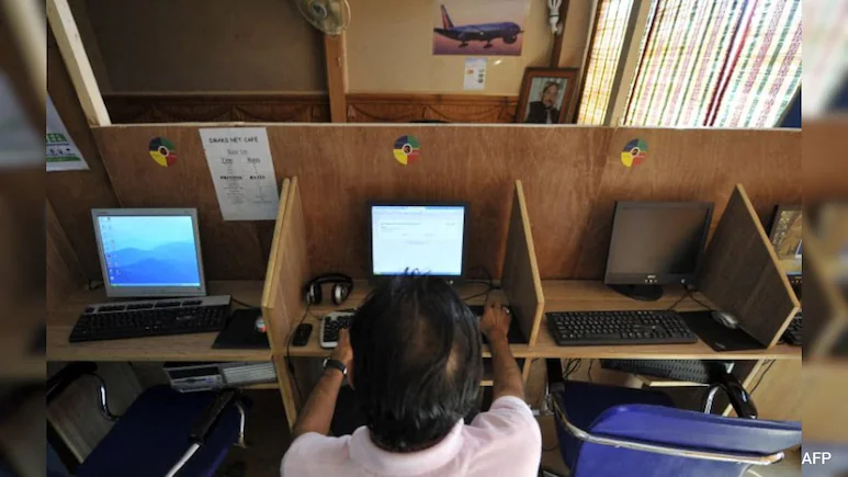 Pakistani teenager Zara Shah was targeted by a stranger while playing a computer game, drawn