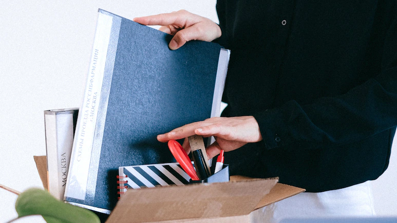 Top Performing Employee Fired For Lack Of Motivation Despite Praise From Boss: "I Am Speechless"