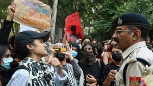 Teen details Delhi park gang-rape horror in FIR — 'I was frightened, crying'