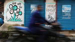 SC asks Election Commission to resolve TMC factions' symbol row within 3 months